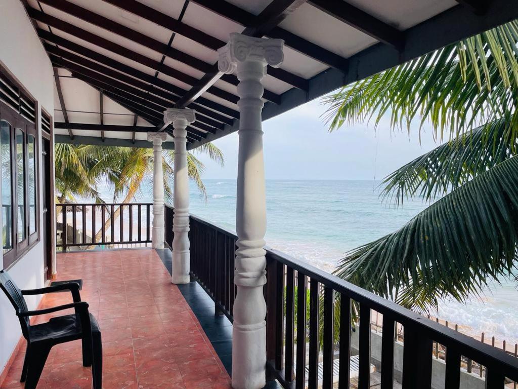 Rainbow Surf Beach Hotel Koggala Exterior foto