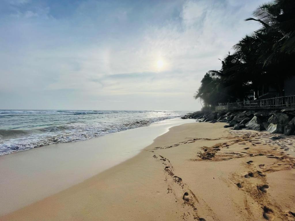 Rainbow Surf Beach Hotel Koggala Exterior foto