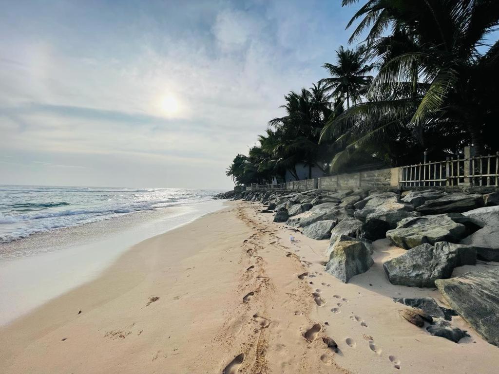 Rainbow Surf Beach Hotel Koggala Exterior foto