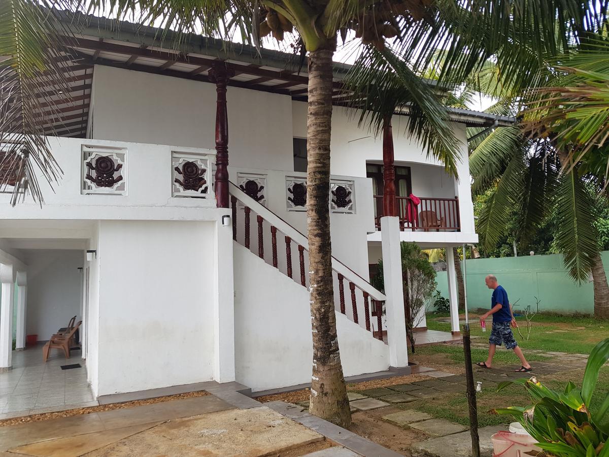 Rainbow Surf Beach Hotel Koggala Exterior foto