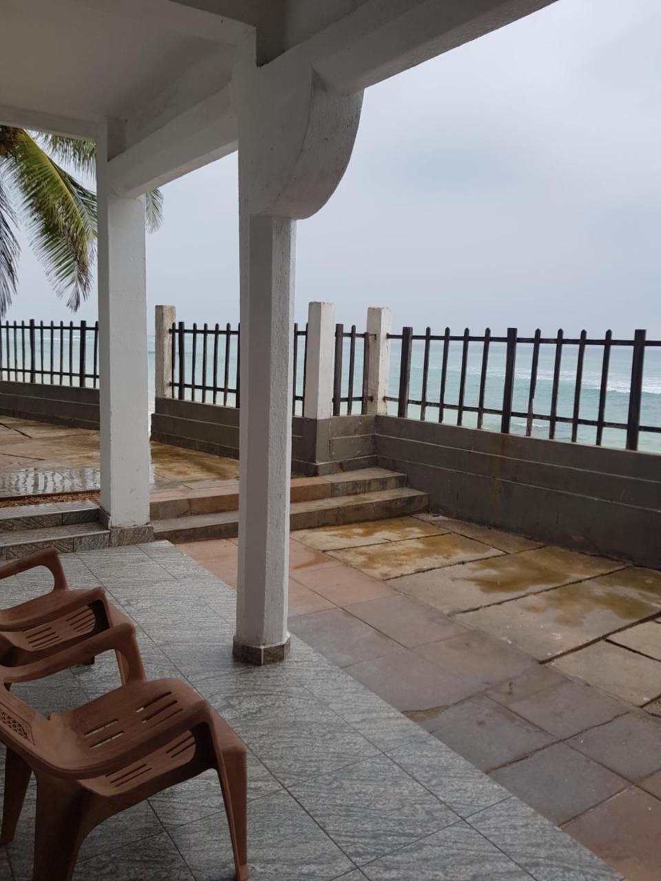 Rainbow Surf Beach Hotel Koggala Exterior foto