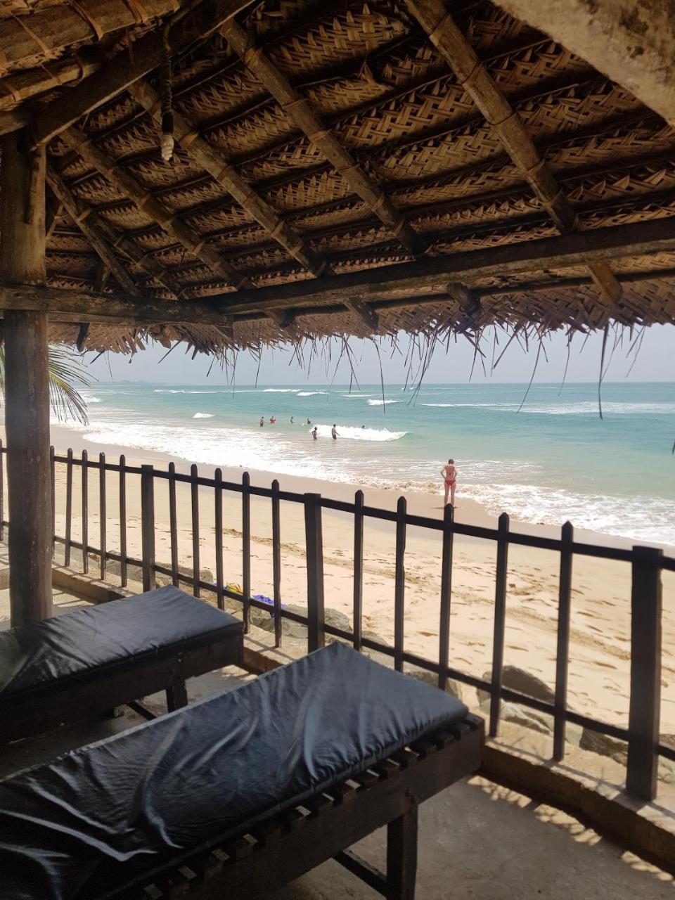 Rainbow Surf Beach Hotel Koggala Exterior foto