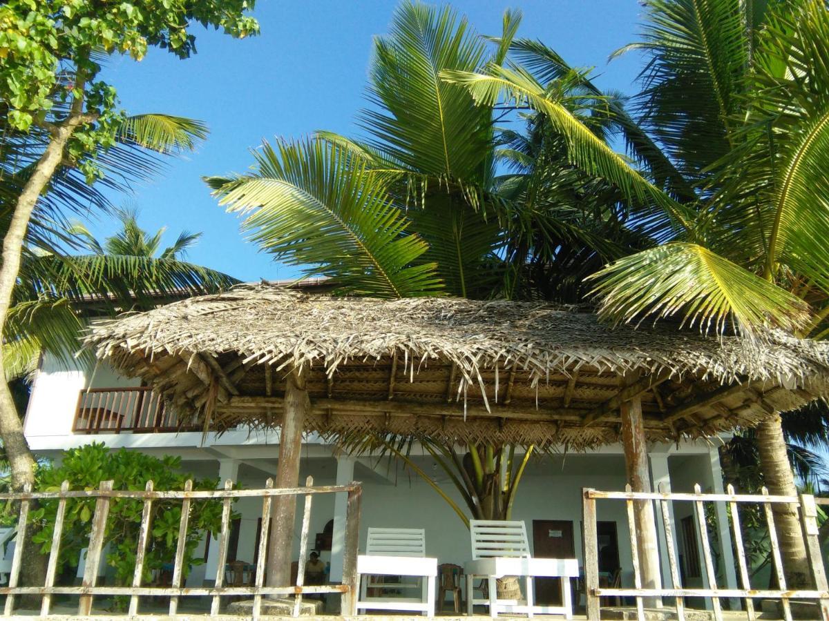 Rainbow Surf Beach Hotel Koggala Exterior foto