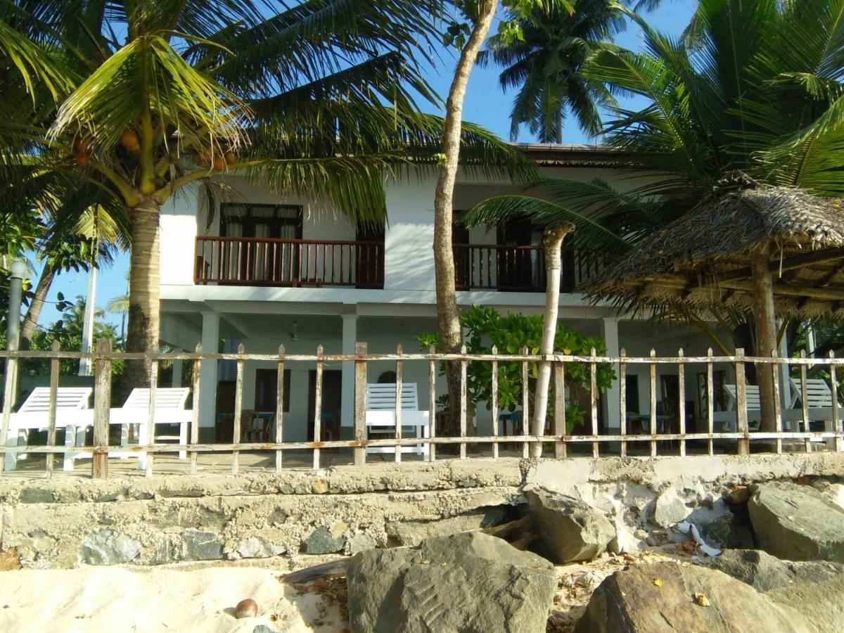 Rainbow Surf Beach Hotel Koggala Exterior foto